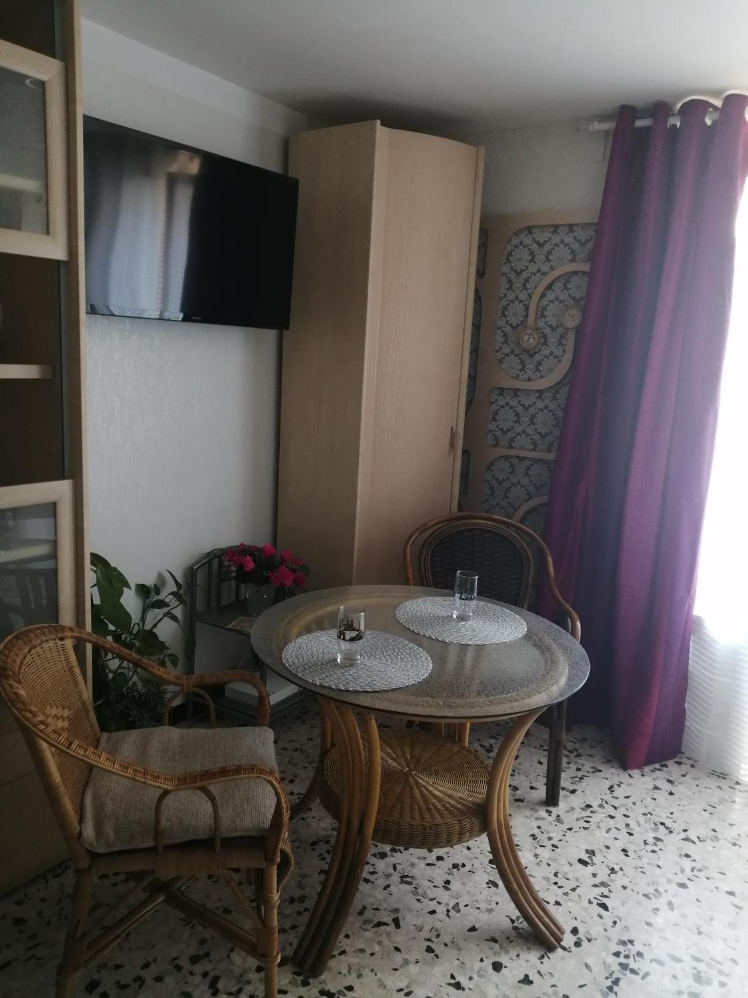Magnifique Studio Non Fumeur Pres De La Gare Béziers Kamer foto